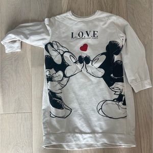 Never worn Zara Disney sweatshirt dress featuring Mini and Mickey Mouse.